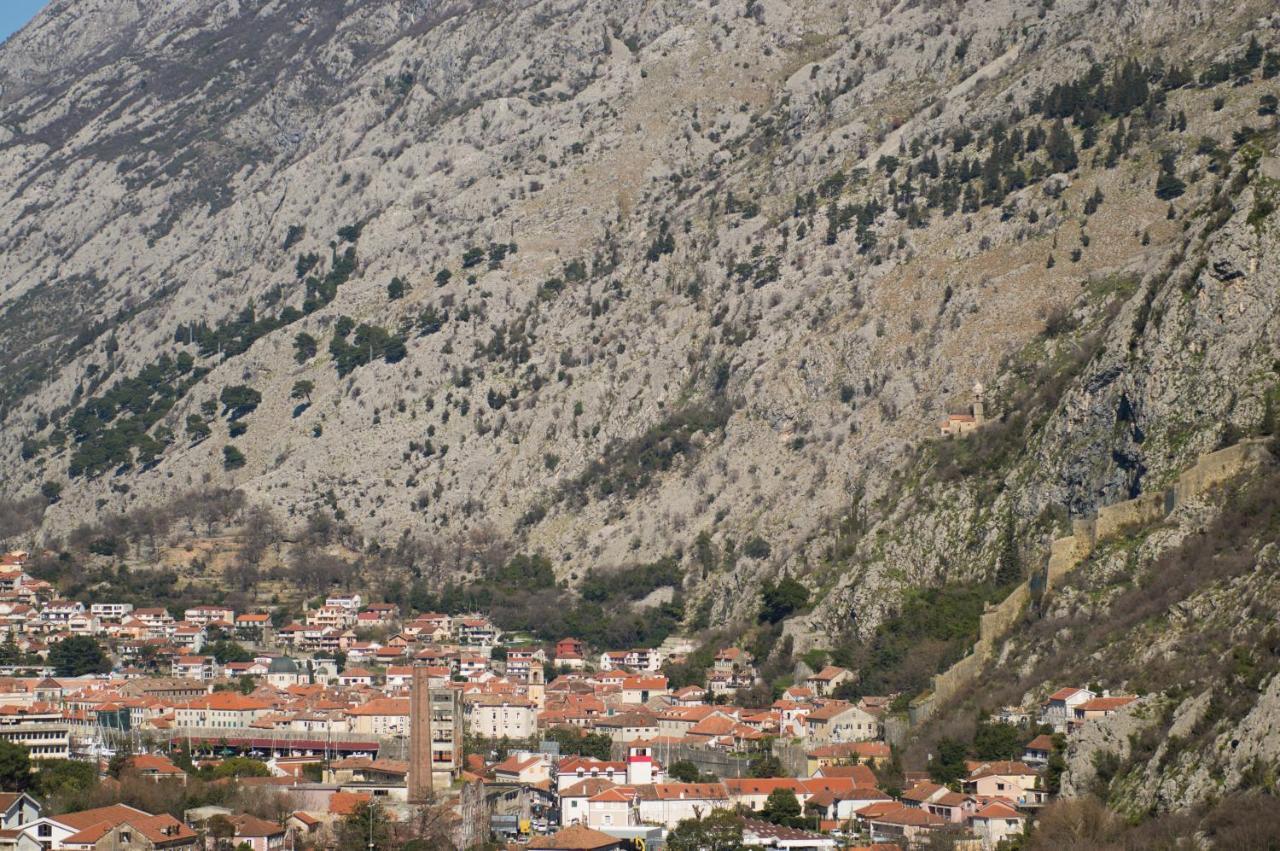 Apartments Mezini 11 Kotor Kültér fotó